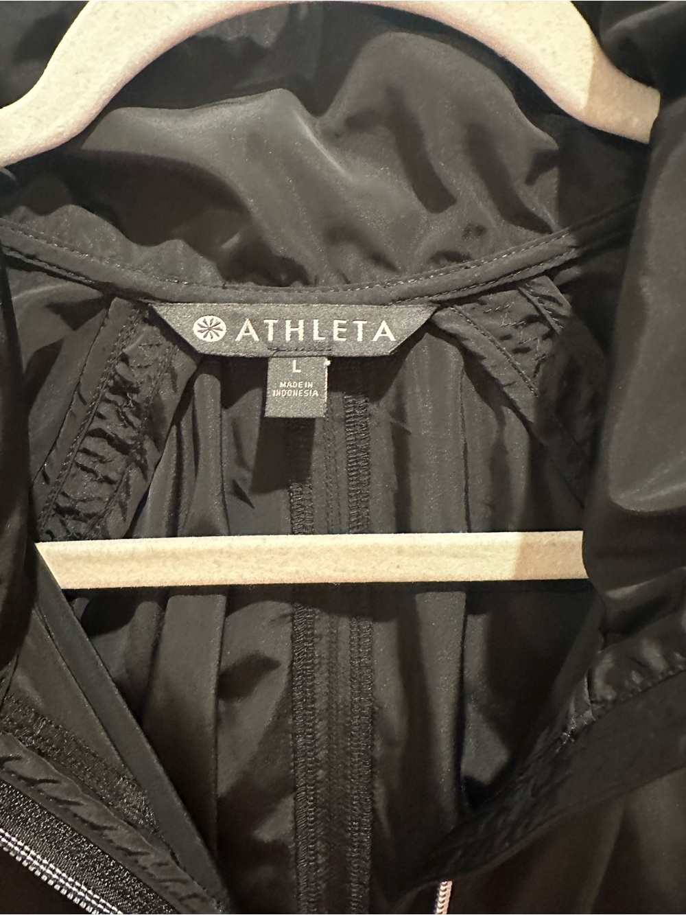 Athleta Black Lightweight Hooded Rain Jacket Size L - Picture 2 of 5